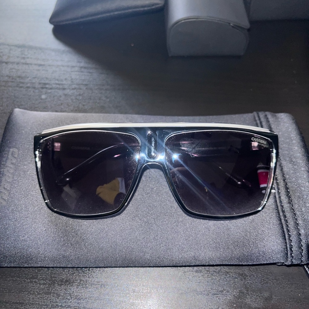 Brand new Carrera Shield Sunglasses – Bold & Stylish!
